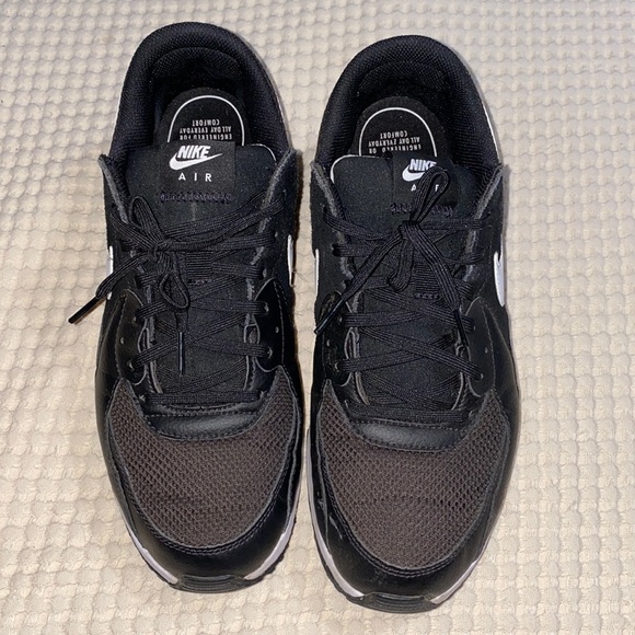 Nike Air Max Excee Men’s Black and White Sneaker Shoes - Picture 1 of 8